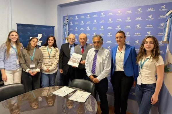 La Universidad Favaloro elogió el sistema sanitario pampeano y avanzó en un convenio de cooperación