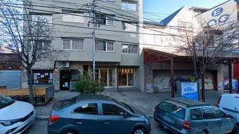 Tragedia en Bariloche: un estudiante murió al caer del sexto piso de un hotel en su viaje de egresados