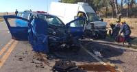 A pesar de la doble linea amarilla, invadió el carril contrario y chocaron de frente
