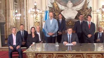 El Gobierno cuestionó a los camaristas que suspendieron la reforma laboral