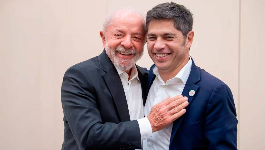 Kicillof celebró el triunfo de Lula da Silva en Brasil y aseguró que "hay otro camino"
