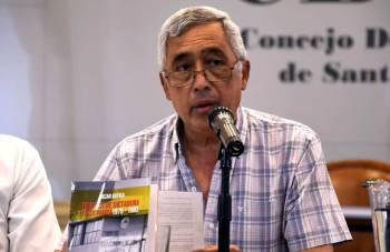 Oscar Gatica, en la presentación de su libro. Año 2024