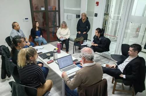 Reclamos gremiales en la paritaria de Canal 3: exigen ropa para todo el personal y pase a planta