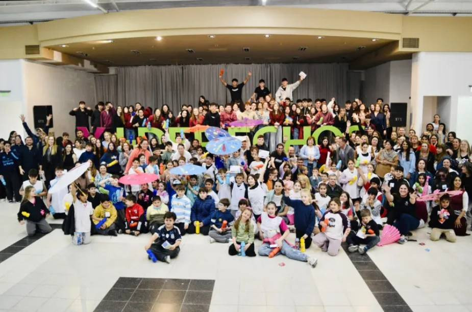 Con más de 400 estudiantes, Winifreda fue sede del cierre anual del programa X+Derechos