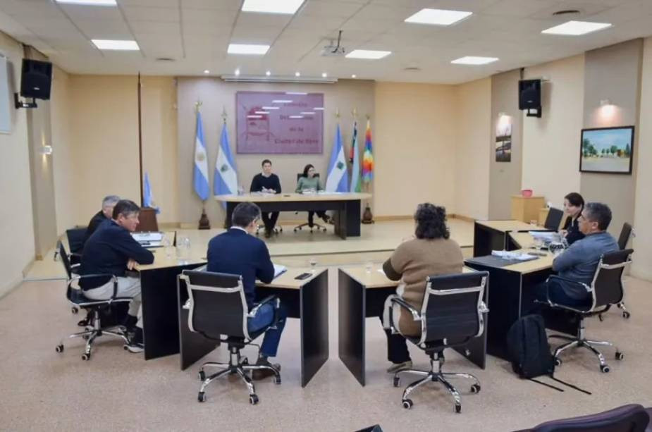 Toay sanciona alivio fiscal para la construcción de viviendas y crea un régimen de inclusión laboral