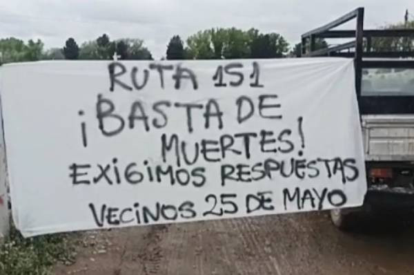 Protesta en la Ruta 151: vecinos de La Pampa y Río Negro interrumpen el paso de camiones petroleros en reclamo de obras