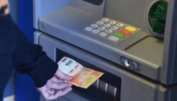 Los salarios subieron 9,1% en noviembre, pero volvieron a perder frente a la inflación