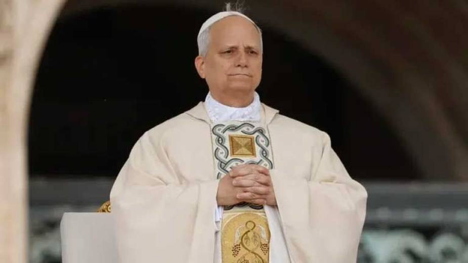 El Vaticano restituye los salarios plenos a cardenales y altos funcionarios