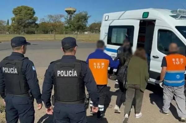 General Pico: efectivos policiales le salvan la vida a un bebé que se ahogaba con comida