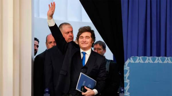 Javier Milei canceló su visita a Londres por la escalada en la tensión diplomática por Malvinas