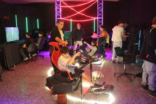 Eduardo Castex se mete en el mundo gamer y lanza su primer Arena con competencias y talleres