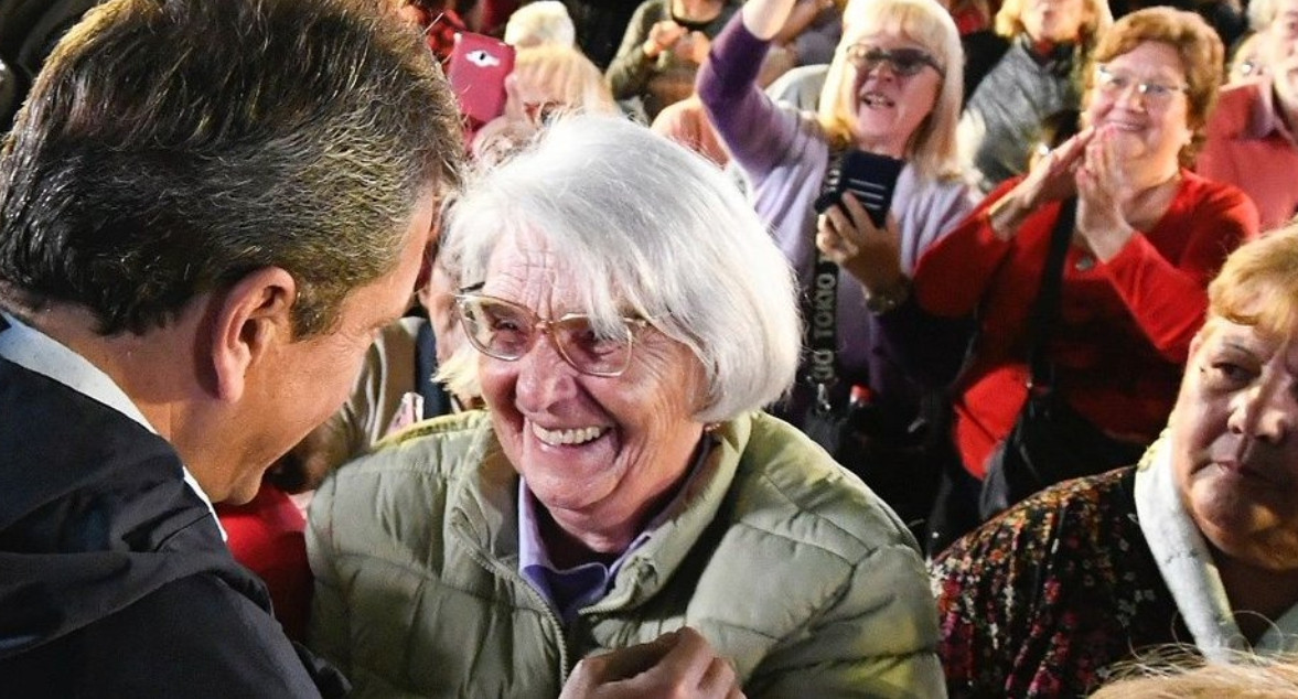 Periodistas feministas llaman a votar a Massa: "Representa el fortalecimiento democrático"