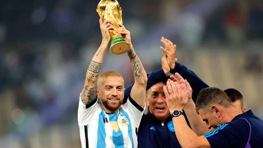 El “Papu” Gómez dio positivo en un control antidoping antes del Mundial y sería suspendido por dos años