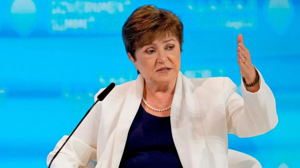 El FMI proyecta una inflación de más del 135% para 2023 en Argentina