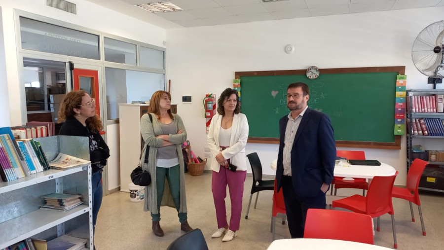 Autoridades de Educación visitaron instituciones de Winifreda