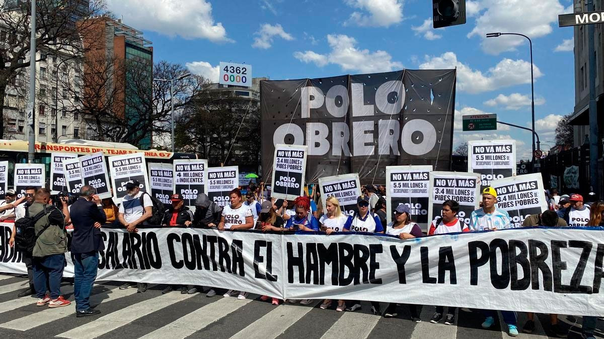 "El hambre no espera", la exigencia de piqueteros a Massa antes del cambio de Gobierno