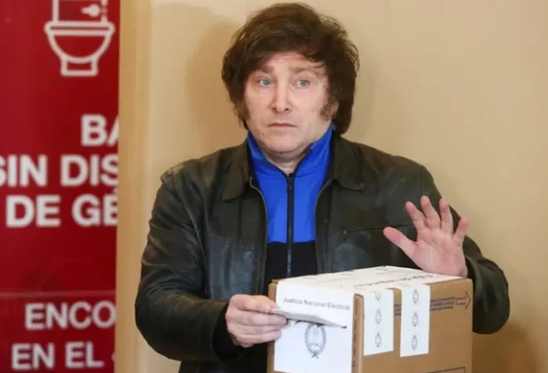 Javier Milei: “Mi intención es ser el primer eslabón de la reconstrucción Argentina”