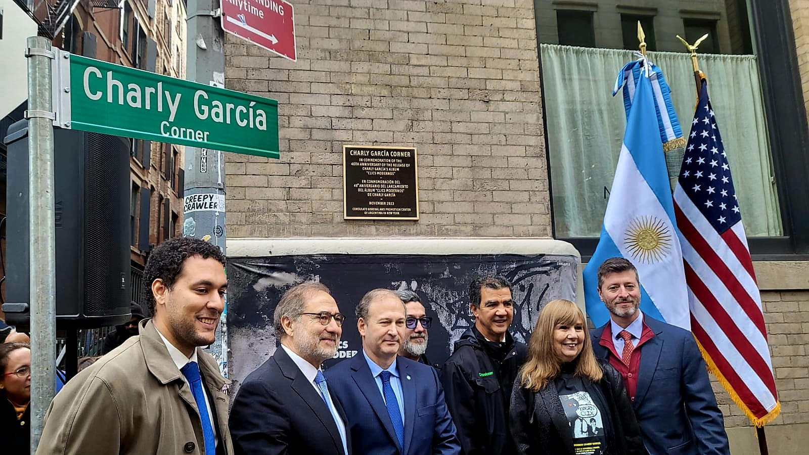 Inauguraron en New York, la "Esquina Charly García", en homenaje al gran músico argentino