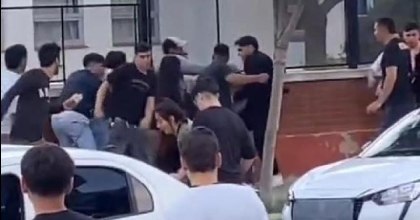 Quedó detenido luego de golpear a su expareja a la salida de un boliche