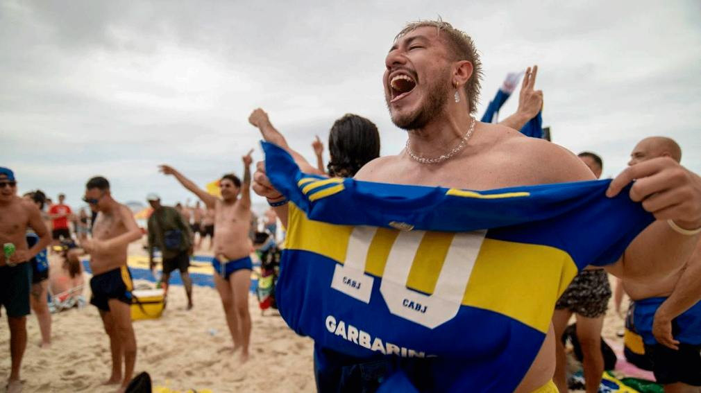 En medio de la tensión, los hinchas de Boca harán un banderazo esta tarde en Copacabana